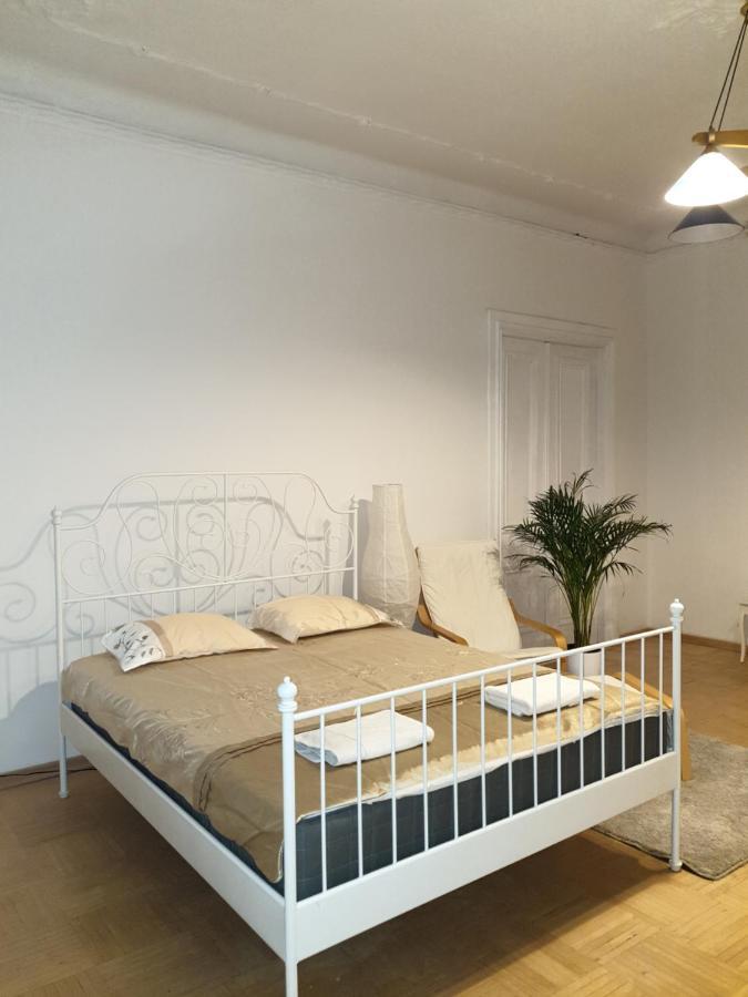 Centrum Lwowska Guest house *
